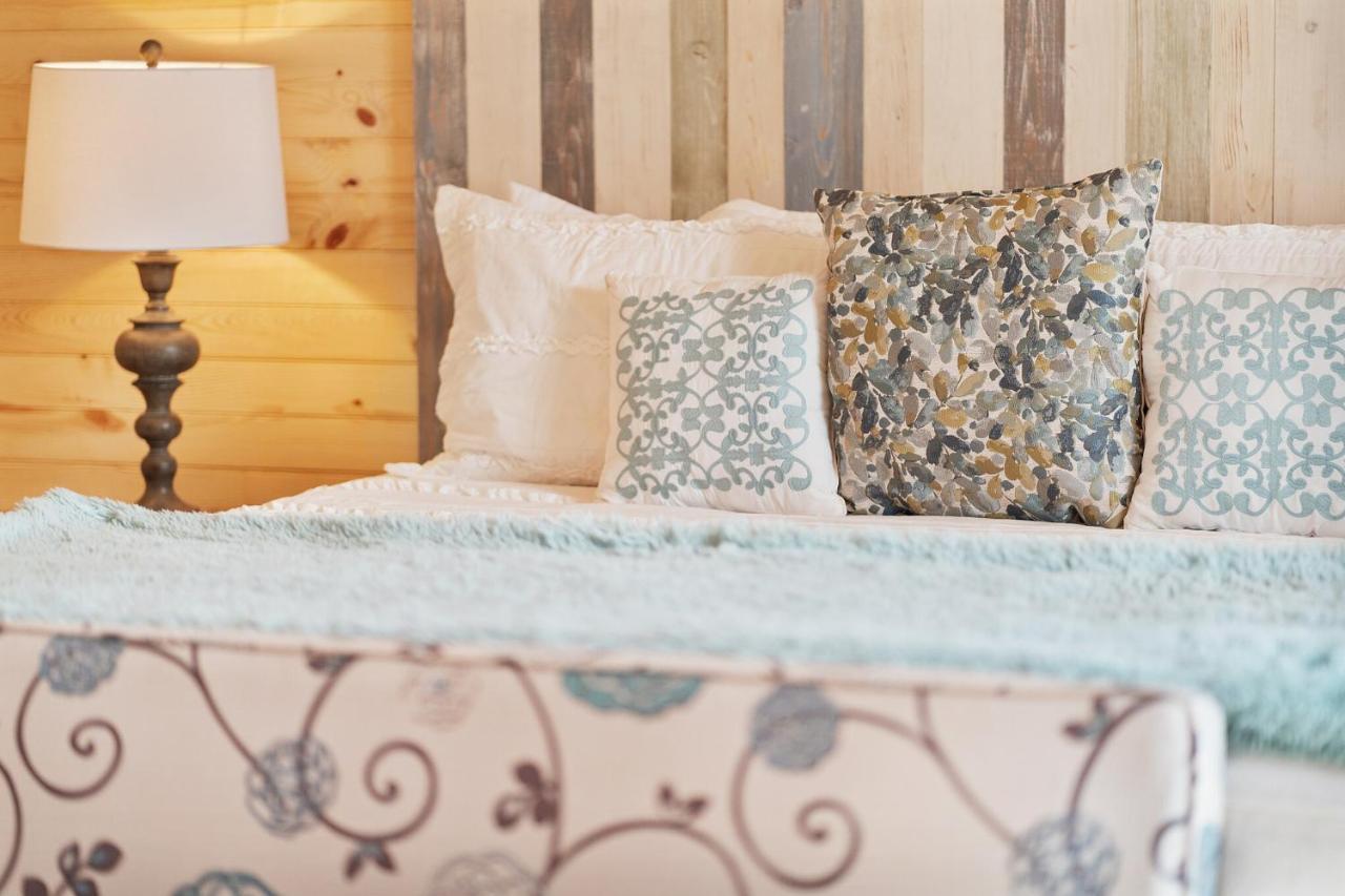Charming Casita Right On Main St! Hotell Fredericksburg Exteriör bild